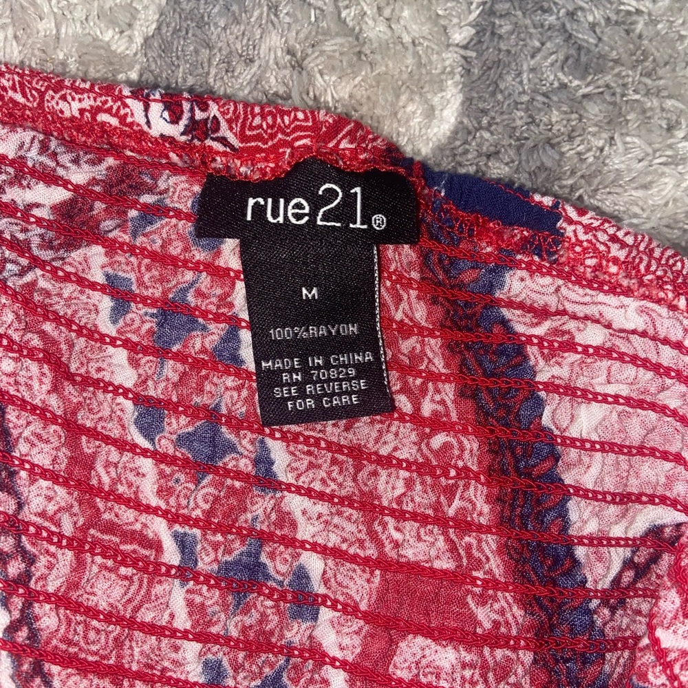 Patterned crop top - Picture 2 of 2